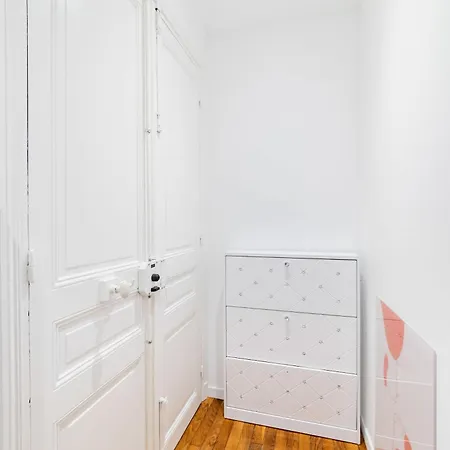 Neuf Metro Jaures- 19 - 2p - Flat-guest Appartamento
